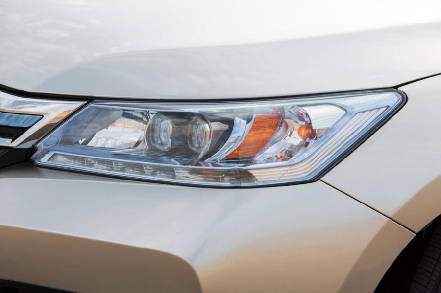  Honda Accord Plug-In Hybrid 2014 года  (фото 33 из 109)
